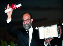 کیهان: به خاطر اظهار نظر سیاسی در کن به فرهادی جایزه دادند