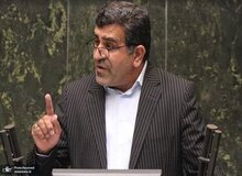 رئیس فراکسیون کارگری: ارکان دولت اظهارات ضد و نقیضی در خصوص ترمیم مزد کارگران دارند/ تا تورم مدیریت نشود افزایش کمتر از ۴۰ درصد حقوق به مصلحت نیست