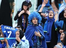 ورود زنان تماشگر پرسپولیس - استقلال به آزادی ممنوع شد