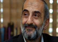 انتقاد عجیب مدیرمسئول روزنامه کیهان؛ روحانی مردم را تهدید می کرد