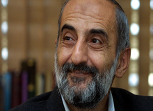 انتقاد عجیب مدیرمسئول روزنامه کیهان؛ روحانی مردم را تهدید می کرد