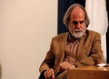 حمله ارگان مطبوعاتی دولت به مصطفی ملکیان: او حمل کننده کتاب‌هایی است که بر پُشت خود می‌کشد