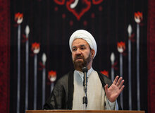 امام جمعه شیراز:  صدای بیگانه از تریبون دانشگاه‌ها شنیده نشود/دانشگاه و مدرسه باید از نفوذ دشمن مصون بمانند/نباید به بهانه قرار داشتن در جنگ نظامی حریم شکنی اجتماعی نادیده گرفت