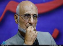 آقامیرسلیم: خودرو‌های داخلی لج خودروسازان خارجی را در آورده است/  ۱۴ خانواده وارداتچی خودرو در کشور داریم/ بازنشدن ایبرگ خودروهای داخلی دروغ است/ گرانی خودرو هیچ ارتباطی با خودروسازان ندارد

