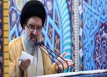 احمد خاتمی: به بی‌حجاب‌ها پول می‌دهند تا در قم قدم بزنند و حرمت شکنی کنند/ اطراف حرم صحنه‌ای می بینید که قبل از انقلاب کسی جرأت نمی‌کرد چنین حرکتی انجام دهد