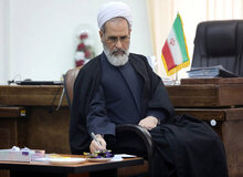  امام جمعه قم: همسایگان تا وقتی با دشمنان هستند غرش موشک های ما آنها را تهدید می کند
