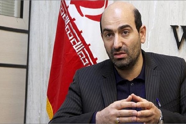 ابوترابی، نماینده مجلس: آقای عراقچی رئیس تیم مذاکره‌کننده نیست و مصوبه شعام ندارد و نمی‌تواندیک طرفه هر چه خواست بگوید/دولت به جای ایجاد تلویزیون از پول بیت‌المال، پول گندمکاران را بدهد/ در شرایط جنگی نتوانستیم ۳میلیون تن گندم را از گندمکاران خریداری کنیم