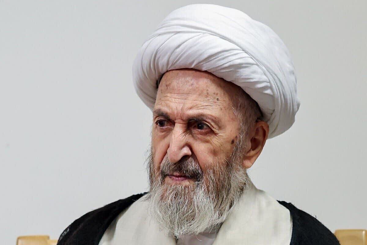 توضیح تکمیلی دفتر آیت‌الله سبحانی درباره موتورسواری زنان؛ ذاتاً حرام شمرده نمی‌شود