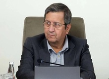 همتی: طی دو هفته گذشته، بیش از یک میلیارد و ۸۰۰ میلیون دلار ارز در مرکز مبادله، معامله شده است