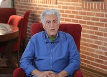 کنایه تند رضا کیانیان به نمایندگان و سخنگوی دولت/ آنهایی که خانه ملت را تصاحب کردند خواستار اعدام موکلان خود شدند