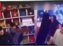  سرقت عجیب یک گونی پسته در آجیل‌فروشی توسط یک زن+فیلم 