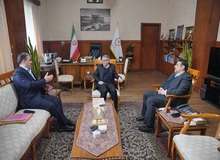 واگذاری ۷۰ همت دارایی مازاد؛ بانک ملی ایران الگوی موفق در خروج از بنگاه‌داری و حمایت از تولید/ حمایت از تولید و اشتغال گامی در جهت توسعه اقتصادی کشور