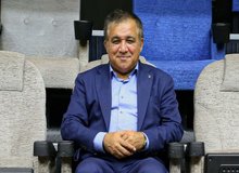 ناراحتی تاجرنیا از تساوی با استقلال