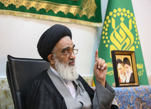 نماینده ولی فقیه در استان قم: روحانیت با تبلیغات فضای مجازی از بین نمی‌رود
