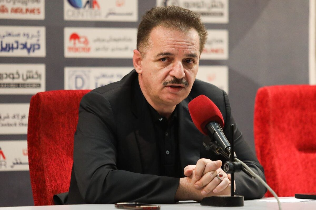 آقای زنوزی! کلاه خود را قاضی کنید؛ فصل پیش که تراکتور قهرمان شد، فدراسیون فوتبال فوتبال عدالت‌محور بود؟