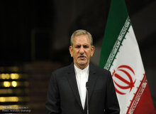 خانواده شهدا چشم و چراغ کشور هستند/ چراغی که شهدا روشن کردند مانع از گم کردن راه می‌شود