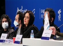 کوتاه کردن موی خانم بازیگر به عشق فرهاد مجیدی