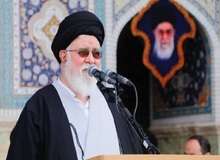 علم الهدی: دشمن برای براندازی حکمرانی دین به مزدوران هرزه و ولنگار و عناصر هوسباز روی آورده/کفر سراسری عناصر ناپاک خود را علیه جمهوری اسلامی بسیج کرد/  بی حجابی به میدان جنگ و مبارزه با انقلاب آمده است