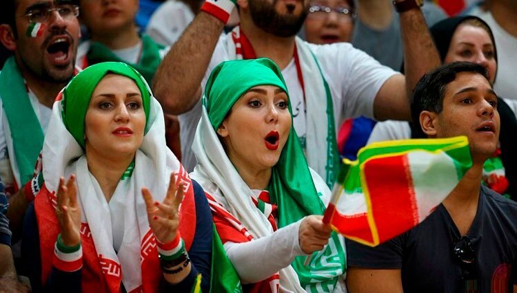 رییس فدراسیون فوتبال: طبق مصوبه شورای امنیت کشور سپاه، نیروی انتظامی، وزارت کشور، اطلاعات باید دستورالعمل ورود زنان به ورزشگاه‌هارا تدوین کنند
