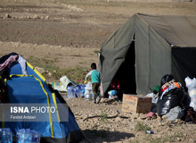 نماینده قصرشیرین: دستگاه‌ها با تمام توان پای کارند/ حمام و سرویس بهداشتی سیار نیاز است