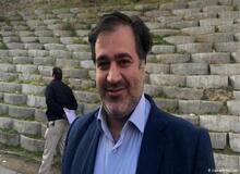 وکیل مهدی محمودیان: حکم چهار سال زندان موکلم را به اجرا گذاشتند، آزادی او امکان‌پذیر نیست

