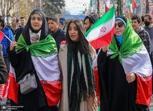 دختر جوان: بی‌حجابی یعنی مجوز تجاوز/ کاش سر راه همه بی‌حجاب‌ها طلبه‌ها قرار بگیرند/ نوجوان‌های ایران انگار از مریخ آمده‌اند، دنبال چیز‌های بَد می‌روند