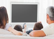 چرا نباید جلوی کودکان حرف‌های سیاسی زد؟