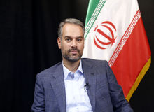 عضو کمیته حقیقت‌یاب مجلس:  امروز از پزشکی قانونی درخواست کردیم مستندات علل مرگ دختر جوان را در بازداشتگاه پلیس ارائه کند/مهسا امینی پوشش کامل داشت؛ باید دلیل بازداشت ارائه شود/ برخورد سلیقه ای گشت ارشاد پاشنه آشیل نظام شده