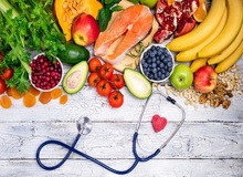 خوردن کدام مواد غذایی برای جلوگیری از سکته  قلبی ضروری است