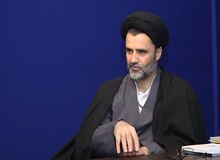 نبویان: ظریف شبیه گروه خوارج در صدر اسلام حرف می زند