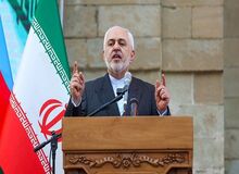 ظریف: برجام جلوی جنگ را گرفت
