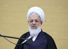 امام جمعه یزد: دشمن می خواهد با بی حجابی، خدا را از ما بگیرد/ بی خدایی عامل رشوه و فساد اقتصادی شد