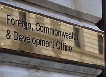 تحریم فرماندهان ارتش و سپاه توسط انگلیس در پی عملیات «وعده صادق ۲»