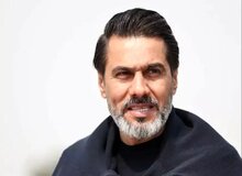 خیابانی با دیدن میکروفن هر چیزی می‌گوید!