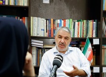 محمد نعیمی پور: از تسخیر سفارت آمریکا پشیمان نیستم!!/  افشاگری ها ناشیانه بود، اسناد را باید تحویل می دادیم
