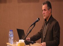 انصاری‌فرد: نمی‌دانم چرا تاج اصرار دارد ساکت همه جا باشد