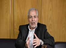 میرلوحی: اصولگرایان در آستانه انتخابات به جان هم افتاده‌اند
