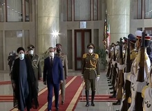 رئیسی در «ولنجک» از الکاظمی استقبال کرد