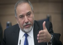 رئیس حزب «اسرائیل بیتو»: به سربازان ما دستور داده شده به حملات حزب‌الله لبنان پاسخ ندهند 