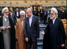 کیهان: مدعیان اصلاحات با ترفند «تفرقه بینداز و حکومت کن»  می خواهند مجلس را در مقابل قوه قضاییه قرار دهند 