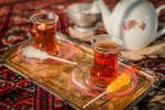 چای داغ بنوشید سرطان می‌گیرید