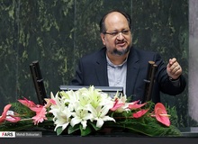 استیضاح سومین وزیر در راه است/ جمع آوری امضا برای استیضاح شریعتمداری
