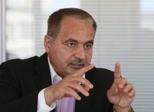پیشنهاد حسین موسویان به روحانی: شماره تلفن‌تان را به سفارت سوئیس بدهید تا ترامپ با شما تماس بگیرد!