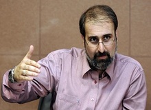 مشاور احمدی نژاد: می خواهم زنم را طلاق بدهم؛ در زندگی من پرستو وجود ندارد 