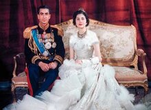 لباس عروسی ۳۰ کیلویی ثریا اسفندیاری، همسر دوم محمدرضا پهلوی + عکس