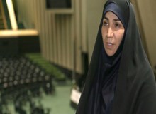 چنارانی: فاصله حقوق معلمان و پزشکان ۴۰ برابر است
