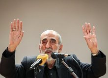 حسین شریعتمداری: منبع من برای حضور ظریف در دیدار خاتمی با جورج سوروس، اعترافات تلویزیونی یک زندانی است!