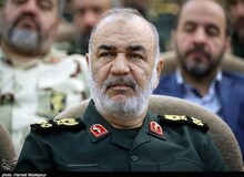فرمانده کل سپاه: حضور ۵۰ میلیونی مردم زیر تابوت سردار سلیمانی، تمام ترفندهای شوم دشمن را بر باد داد