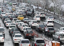 ادامه بارش برف در جاده‌های ۱۵ استان/ کولاک در یک استان/ هراز مسدود شد