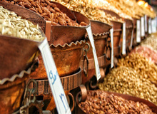 اتحادیه فروشندگان خشکبار خبر داد: کاهش ۵۰ درصدی فروش آجیل نسبت به سال گذشته 